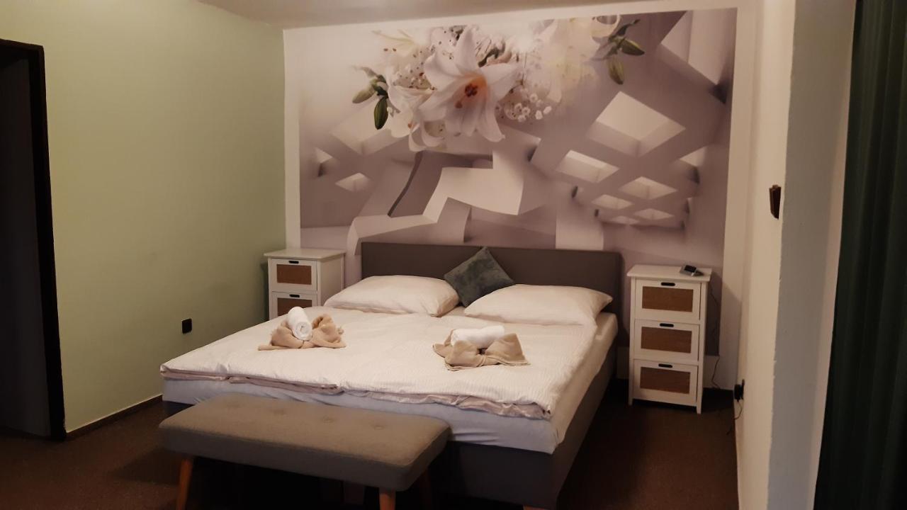 Budha Apartmá Jirikov  Kültér fotó
