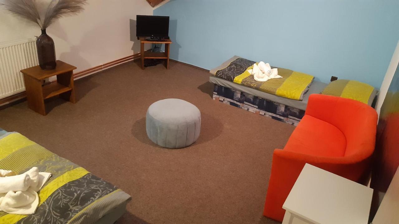 Budha Apartmá Jirikov  Kültér fotó