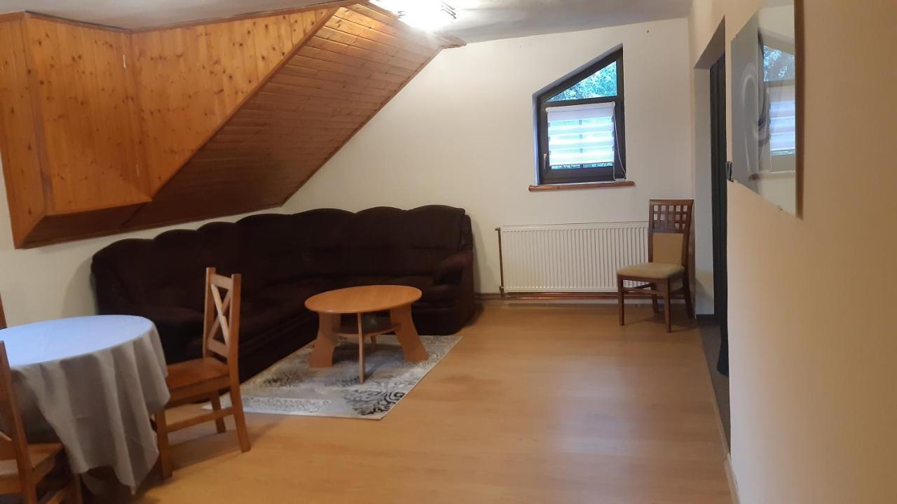Budha Apartmá Jirikov  Kültér fotó