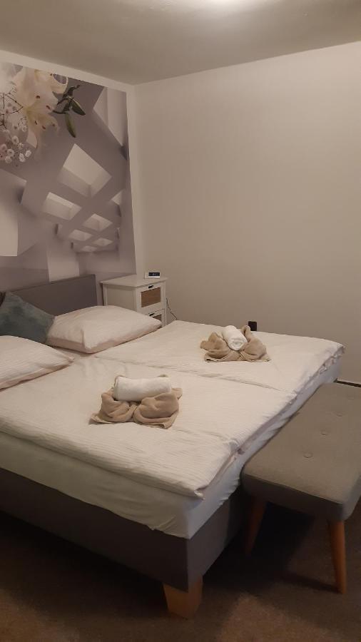 Budha Apartmá Jirikov  Kültér fotó