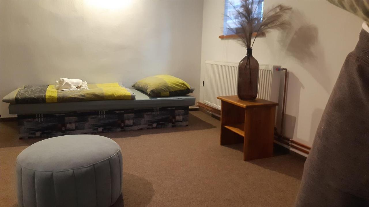 Budha Apartmá Jirikov  Kültér fotó